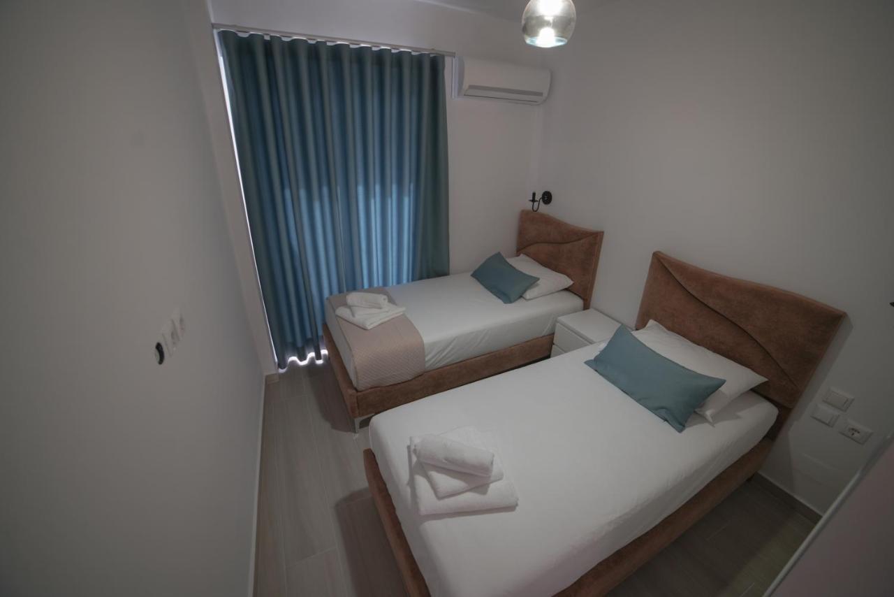 City Glow Apartments Sarandë エクステリア 写真