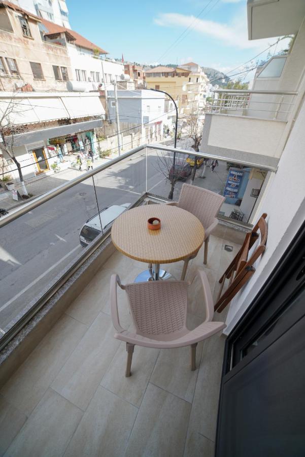 City Glow Apartments Sarandë エクステリア 写真