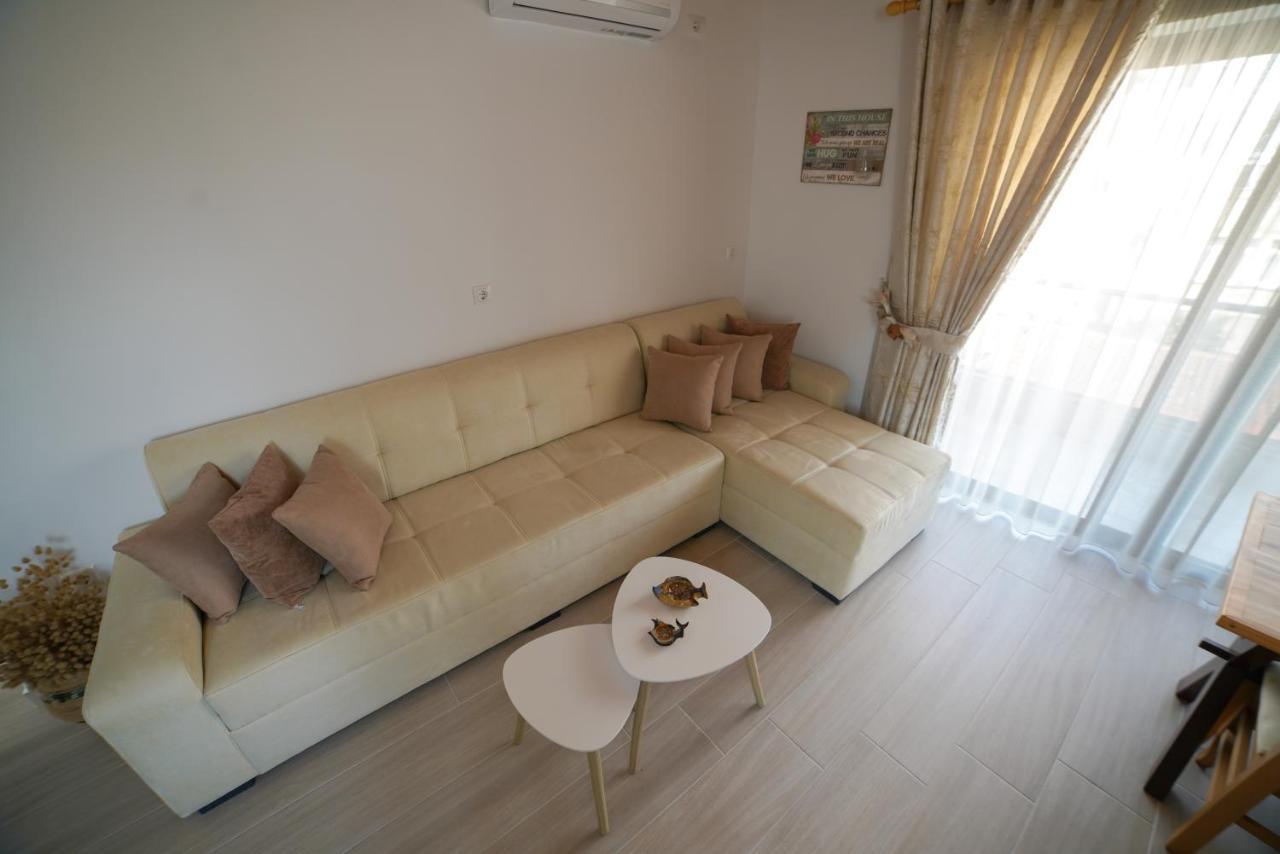 City Glow Apartments Sarandë エクステリア 写真
